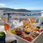 La Dolce , Fronte Mare