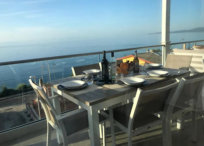 Сasa de vacaciones La Dolce , Fronte Mare *